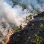 Vista aérea de un área quemada en la selva amazónica, cerca de la Reserva de Extracción Lago do Cunia en el norte de Brasil. AFP
