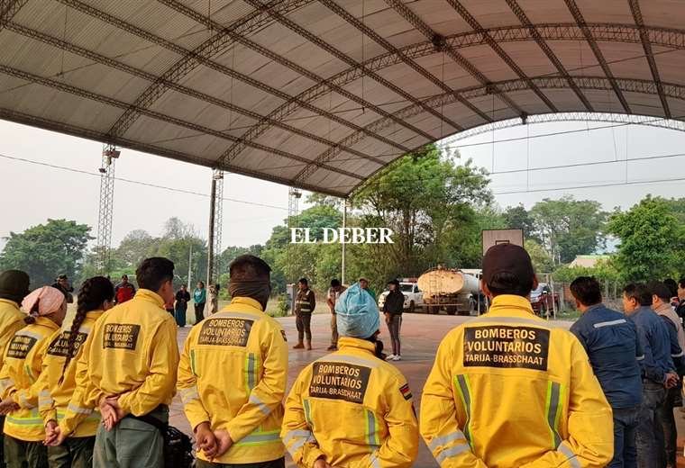 Un grupo de diez bomberos voluntarios tenía que realizar un rastrillaje este martes