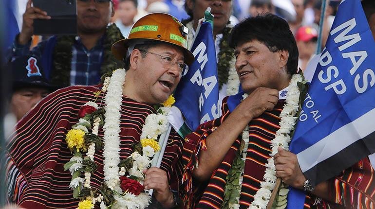 Luis Arce y Evo Morales en festejo del MAS. | APG