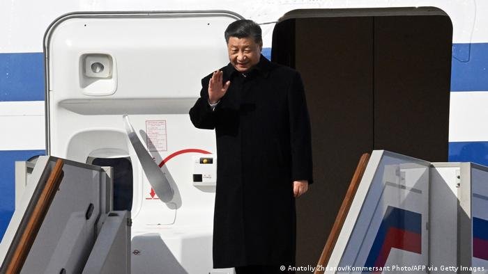 Xi tras arribar a Rusia.