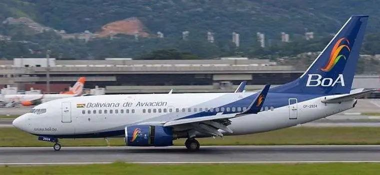 Dos vuelos de la aerolínea estatal BoA fueron desviados al aeropuerto de Cochabamba.