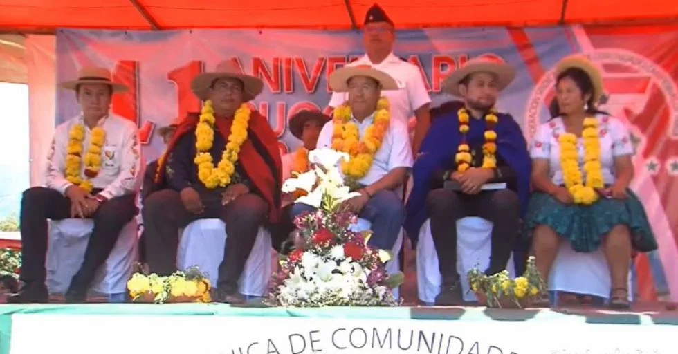 Presidente Luis Arce junto a ejecutivos de las centrales campesinas.